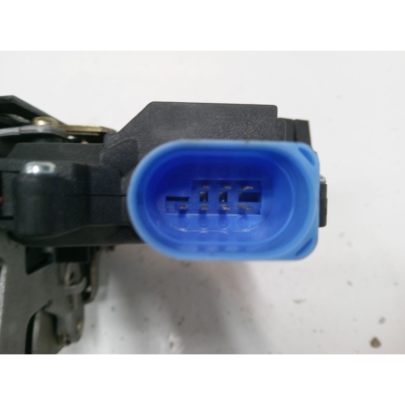 Recambio de cerradura puerta trasera izquierda para volkswagen golf plus v (5m1, 521) 1.9 tdi referencia OEM IAM 7L0839015  