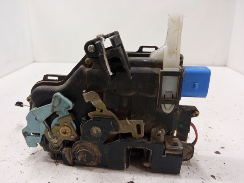 Recambio de cerradura puerta trasera izquierda para seat altea (5p1) 1.9 tdi referencia OEM IAM CM2192000432  