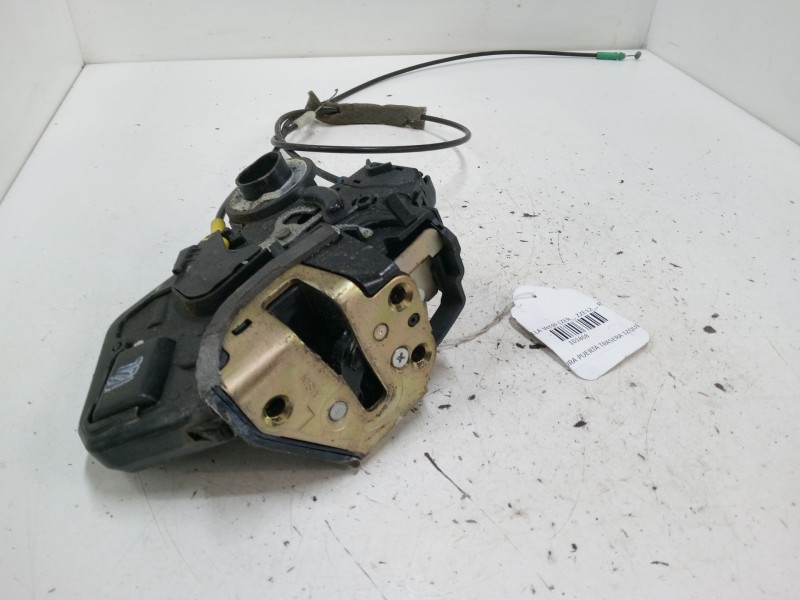 Recambio de cerradura puerta trasera izquierda para toyota corolla verso (zer_, zze12_, r1_) 1.8 (znr11_) referencia OEM IAM   