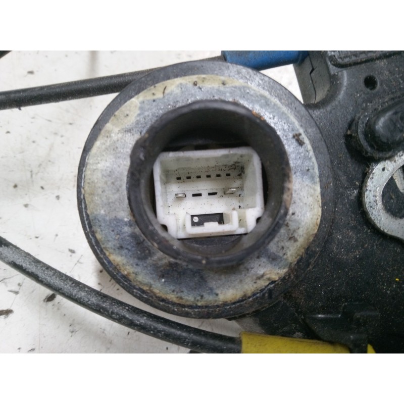 Recambio de cerradura puerta trasera izquierda para toyota corolla verso (zer_, zze12_, r1_) 1.8 (znr11_) referencia OEM IAM   