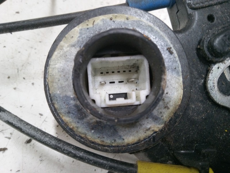 Recambio de cerradura puerta trasera izquierda para toyota corolla verso (zer_, zze12_, r1_) 1.8 (znr11_) referencia OEM IAM   