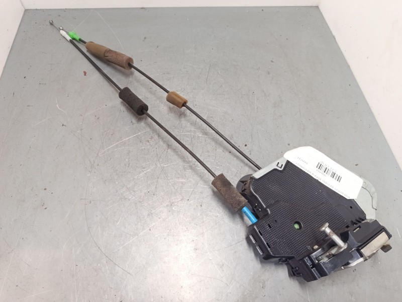 Recambio de cerradura puerta trasera izquierda para lexus is ii (_e2_) 220d (ale20) referencia OEM IAM A046693  