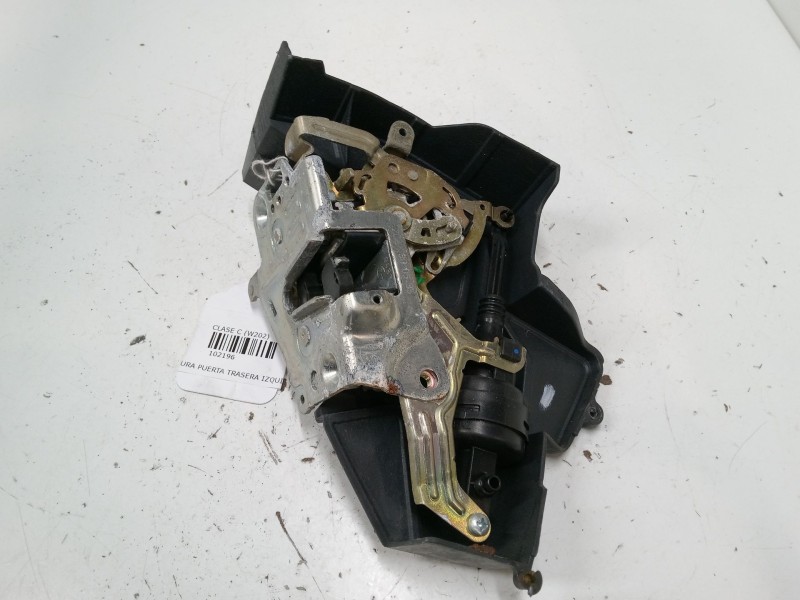 Recambio de cerradura puerta trasera izquierda para mercedes-benz clase c (w202) c 240 (202.026) referencia OEM IAM 2027330308  