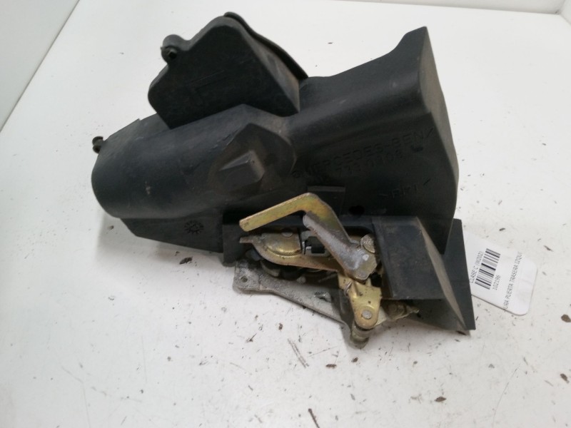 Recambio de cerradura puerta trasera izquierda para mercedes-benz clase c (w202) c 240 (202.026) referencia OEM IAM 2027330308  