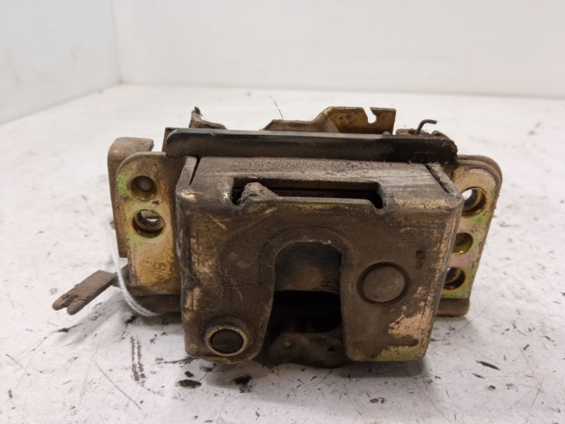 Recambio de cerradura puerta trasera izquierda para opel corsa a hatchback (s83) 1.3 s (f08, m08, f68, m68) referencia OEM IAM  