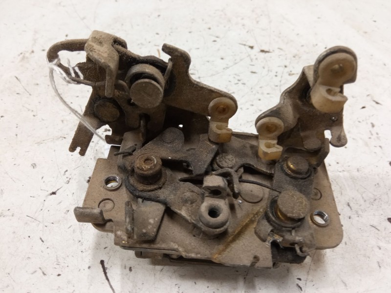 Recambio de cerradura puerta trasera izquierda para opel corsa a hatchback (s83) 1.3 s (f08, m08, f68, m68) referencia OEM IAM  