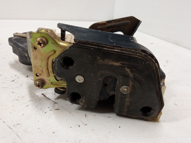 Recambio de cerradura puerta trasera izquierda para hyundai tucson (jm) 2.0 crdi referencia OEM IAM   