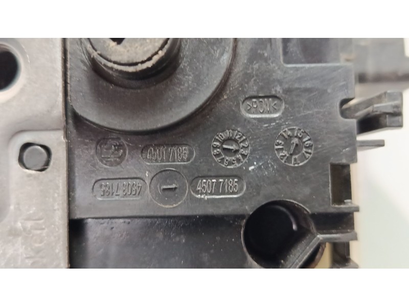 Recambio de cerradura puerta trasera izquierda para peugeot 2008 i (cu_) 1.6 hdi referencia OEM IAM 45077185  