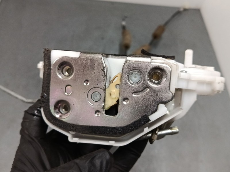 Recambio de cerradura puerta trasera izquierda para honda civic viii hatchback (fn, fk) 1.8 (fn1, fk2) referencia OEM IAM 72651S