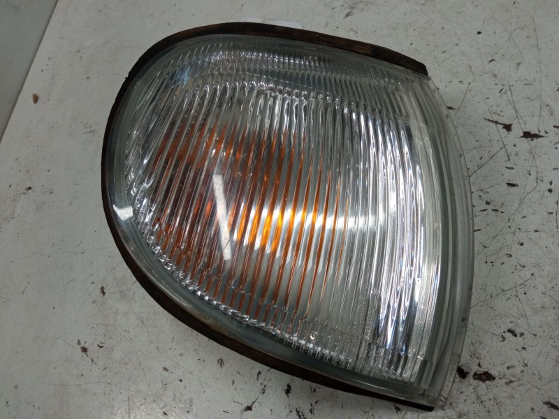 Recambio de intermitente delantero derecho para nissan serena (c23) 1.6 referencia OEM IAM   