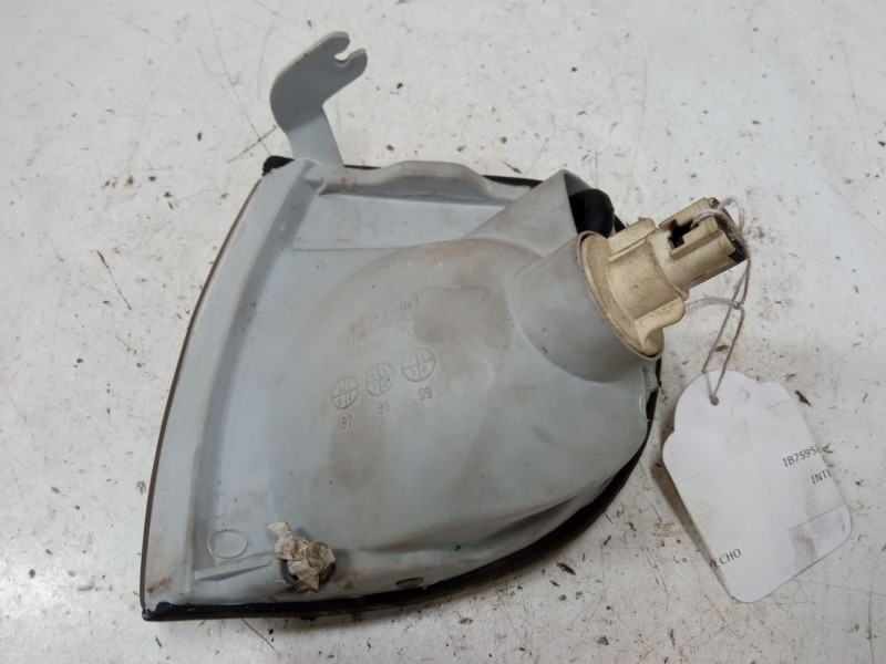 Recambio de intermitente delantero derecho para nissan serena (c23) 1.6 referencia OEM IAM   