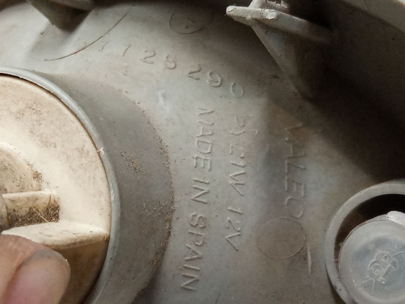 Recambio de intermitente delantero izquierdo para nissan serena (c23) 1.6 referencia OEM IAM   