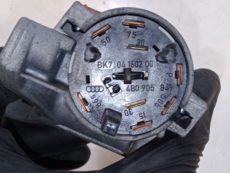 Recambio de clausor para seat ibiza iii (6l1) 1.4 16v referencia OEM IAM 4B0905851C  