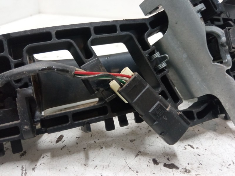 Recambio de maneta exterior puerta delantera derecha para ford ecosport 1.0 ecoboost referencia OEM IAM   