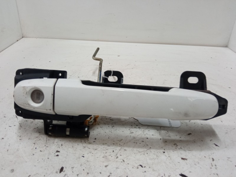 Recambio de maneta exterior puerta delantera izquierda para peugeot 108 1.2 referencia OEM IAM   