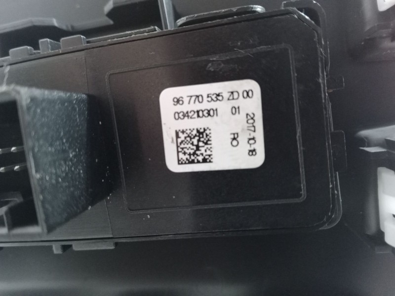 Recambio de conector usb / aux para citroën c3 aircross ii (2r_, 2c_) 1.2 puretech 110 (2rhnzb, 2rhnzw, 2rhnpx, 2rhnpj) referenc