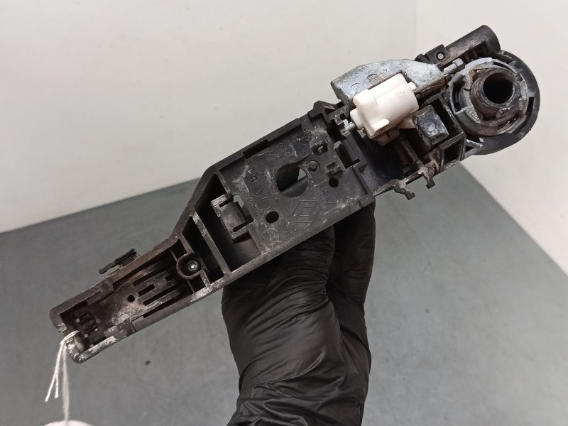 Recambio de maneta exterior puerta trasera izquierda para renault clio iii (br0/1, cr0/1) 1.5 dci (br17, cr17) referencia OEM IA