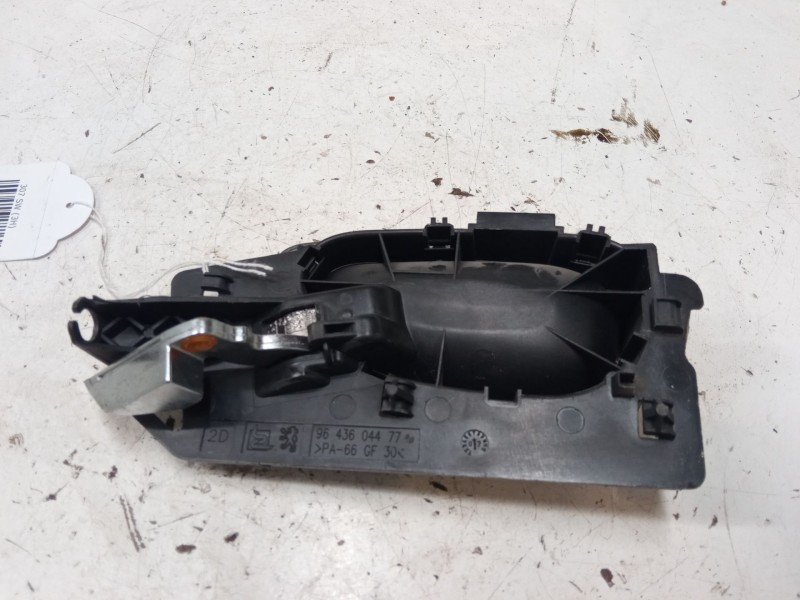Recambio de maneta interior delantera derecha para peugeot 307 sw (3h) 1.6 hdi 110 referencia OEM IAM 9643604477  