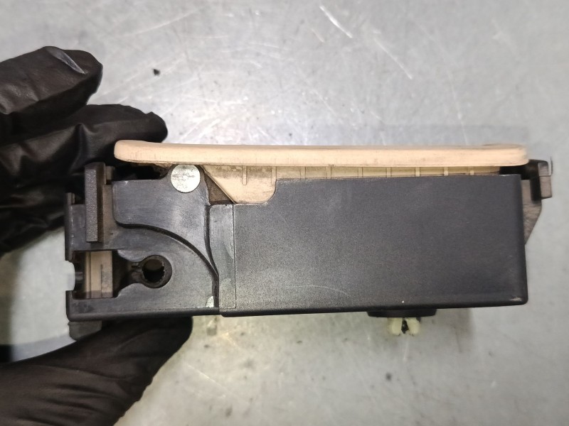 Recambio de maneta interior delantera derecha para ford tourneo connect 1.8 tdci referencia OEM IAM 2T14V266A6  