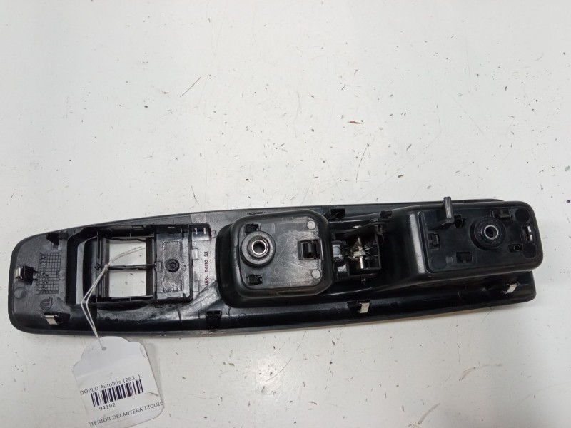 Recambio de maneta interior delantera izquierda para fiat doblo autobús (263_) 1.3 d multijet (263axc1a) referencia OEM IAM   