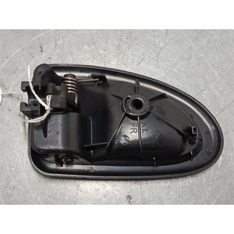 Recambio de maneta interior puerta delantera derecha para renault clio ii (bb_, cb_) 1.4 (b/cb0c, b/cb0s) referencia OEM IAM   