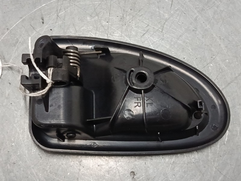 Recambio de maneta interior puerta delantera derecha para renault clio ii (bb_, cb_) 1.4 (b/cb0c, b/cb0s) referencia OEM IAM   