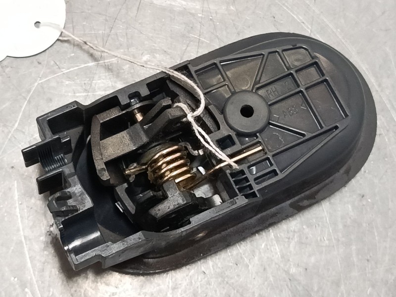 Recambio de maneta interior puerta delantera derecha para mitsubishi colt vi (z3_a, z2_a) 1.3 (z21a) referencia OEM IAM   