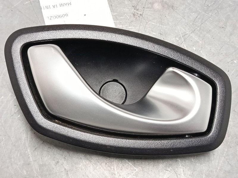 Recambio de maneta interior puerta delantera derecha para renault scénic iii (jz0/1_) 1.5 dci referencia OEM IAM 826720001R  