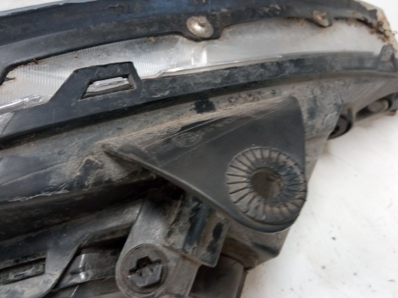 Recambio de faro izquierdo para ford focus i (daw, dbw) 1.8 turbo di / tddi referencia OEM IAM   