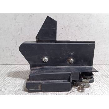 CERRADURA PUERTA DELANTERA DERECHA 805028269R 