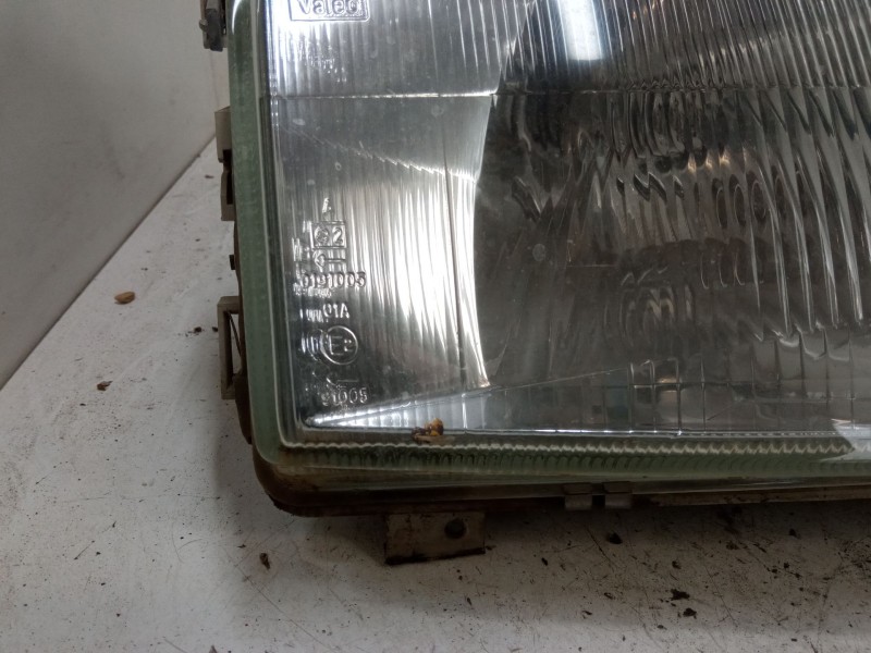 Recambio de faro derecho para renault 19 ii (b/c53_) 1.4 referencia OEM IAM   