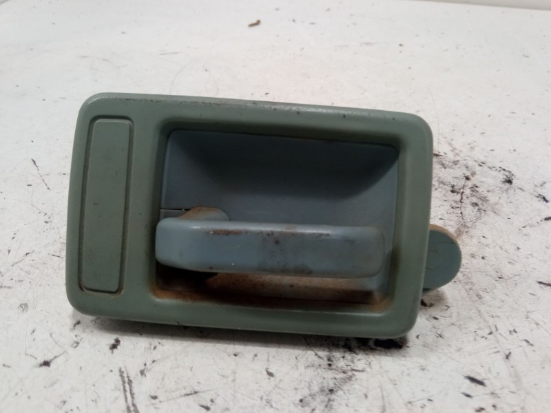 Recambio de maneta interior puerta trasera izquierda para peugeot 205 sr referencia OEM IAM   