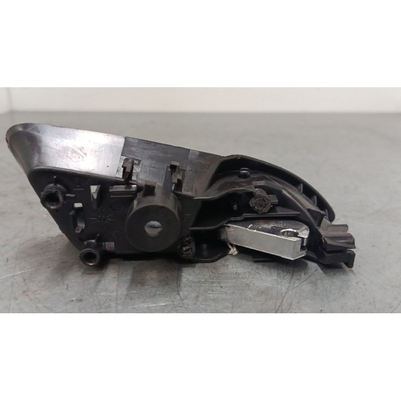 Recambio de maneta interior puerta trasera izquierda para opel insignia a (g09) 2.0 cdti (68) referencia OEM IAM   