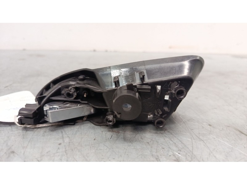 Recambio de maneta interior puerta trasera derecha para opel insignia a (g09) 2.0 cdti (68) referencia OEM IAM   