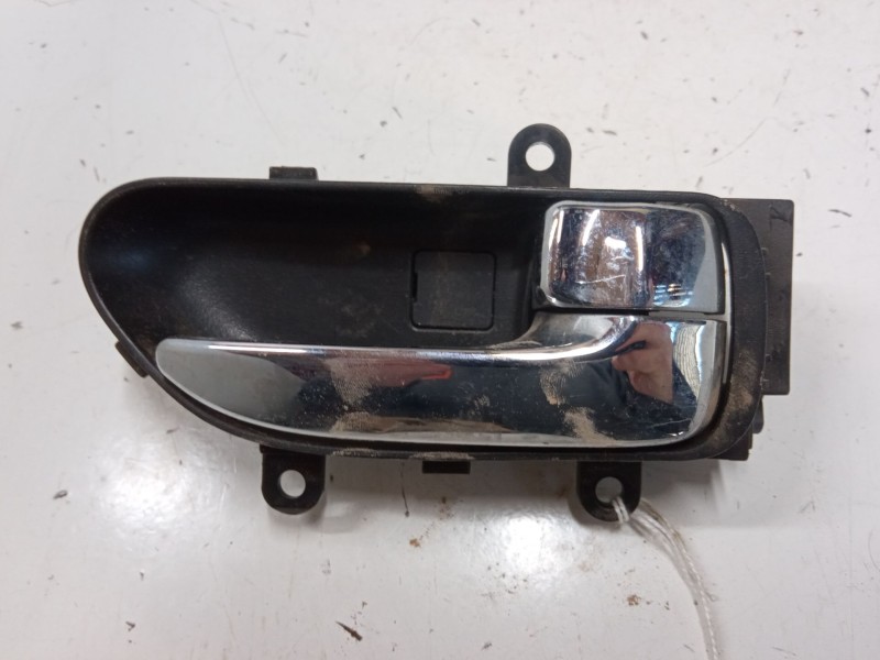 Recambio de maneta interior puerta trasera derecha para nissan x-trail ii (t31) 2.0 dci referencia OEM IAM   