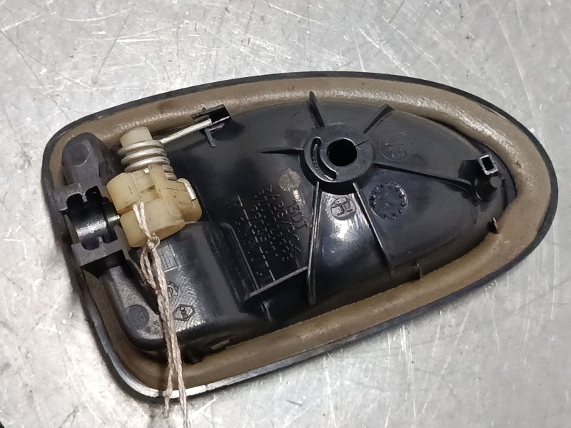 Recambio de maneta interior puerta delantera derecha para renault clio ii (bb_, cb_) 1.4 16v (b/cb0p, bb13) referencia OEM IAM 8