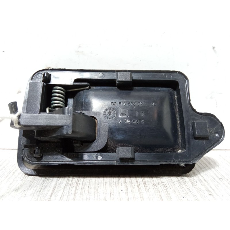 Recambio de maneta interior puerta delantera derecha para peugeot 106 ii (1a_, 1c_) 1.5 d referencia OEM IAM 9251957377  
