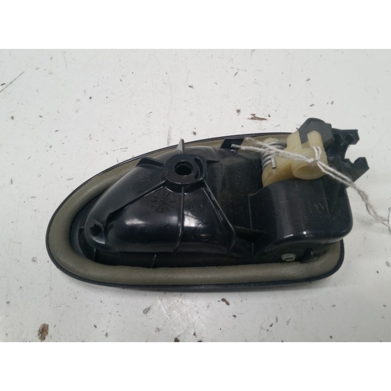 Recambio de maneta interior puerta delantera izquierda para renault clio ii (bb_, cb_) 1.6 (b/cb0d, bb00) referencia OEM IAM 960