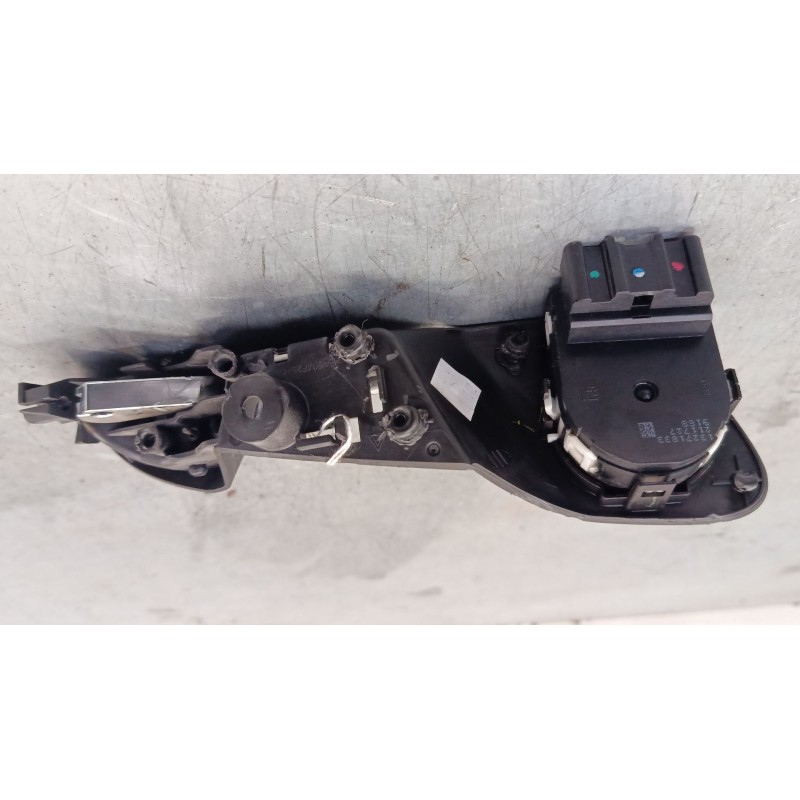 Recambio de maneta interior puerta delantera izquierda para opel insignia a sports tourer (g09) 2.0 cdti (35) referencia OEM IAM