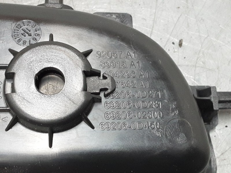 Recambio de maneta interior puerta delantera izquierda para peugeot 108 1.2 referencia OEM IAM   