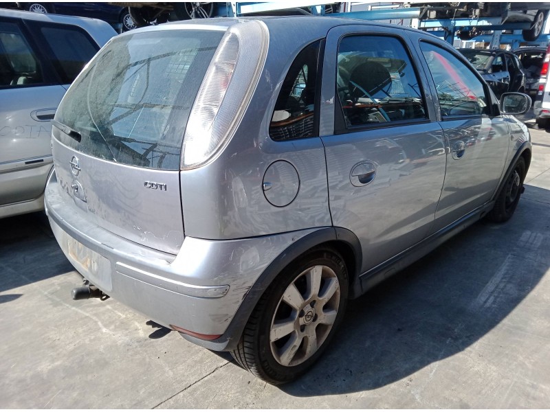 opel corsa c (x01) del año 2006