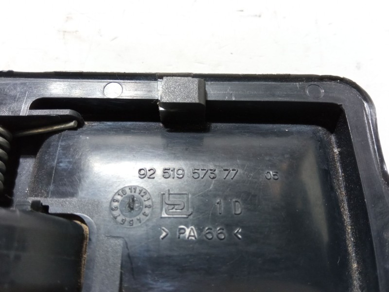 Recambio de maneta interior puerta delantera derecha para peugeot 106 ii (1a_, 1c_) 1.5 d referencia OEM IAM 9251957377  