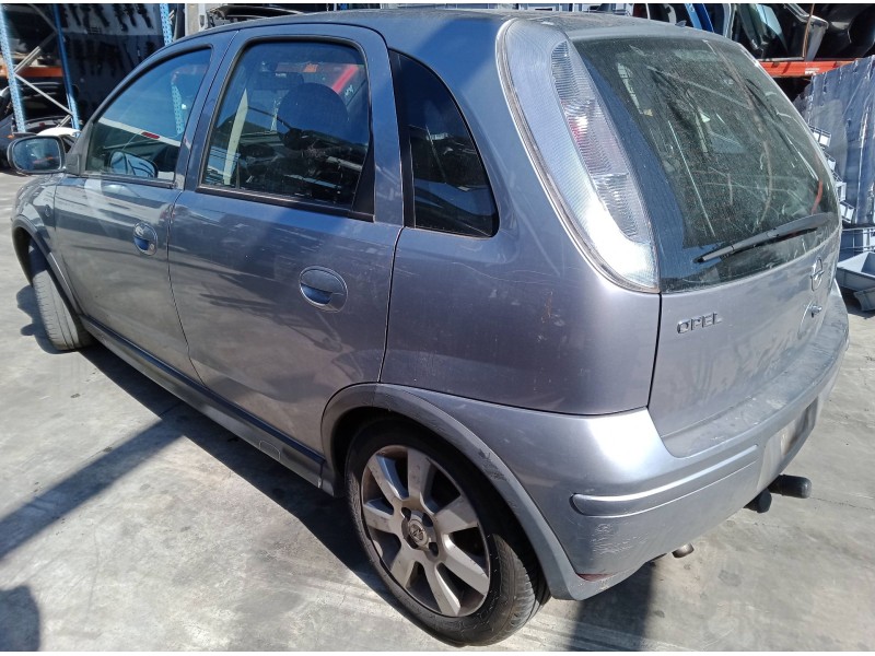 opel corsa c (x01) del año 2006