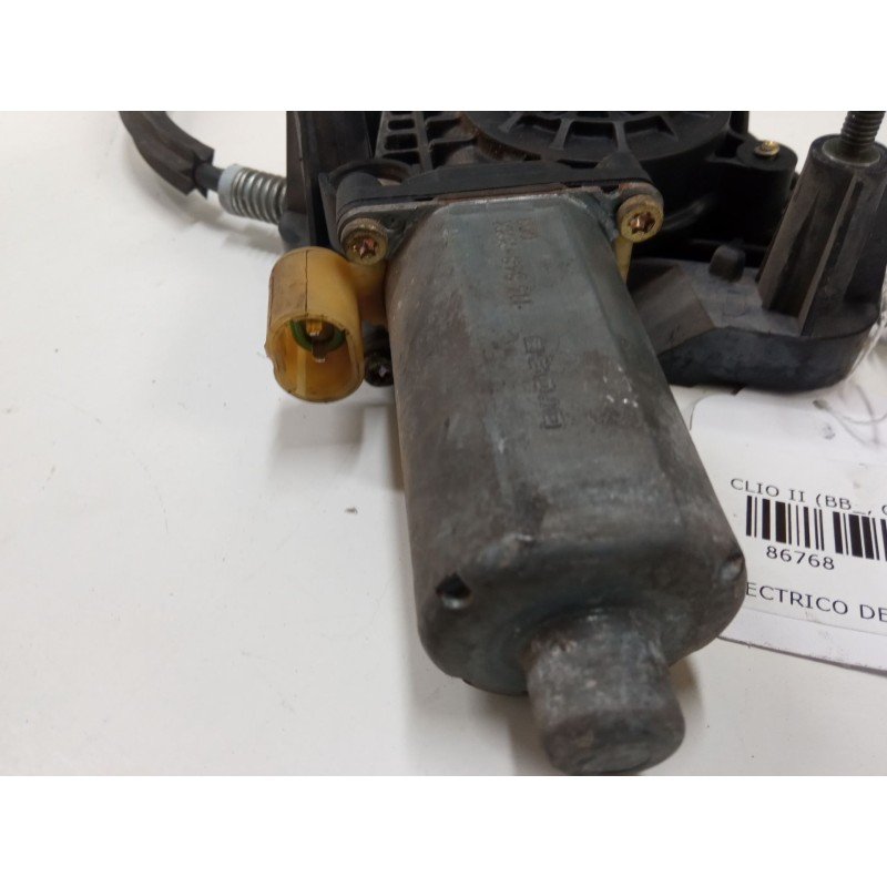 Recambio de elevalunas electrico delantero derecho para renault clio ii (bb_, cb_) 1.5 dci (b/cb07) referencia OEM IAM 77008422 