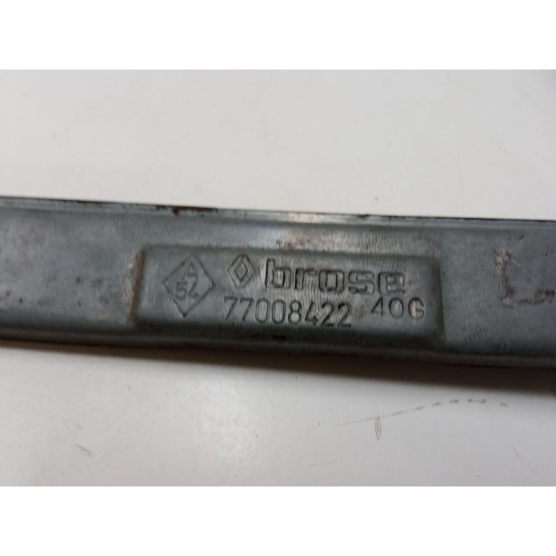 Recambio de elevalunas electrico delantero derecho para renault clio ii (bb_, cb_) 1.5 dci (b/cb07) referencia OEM IAM 77008422 