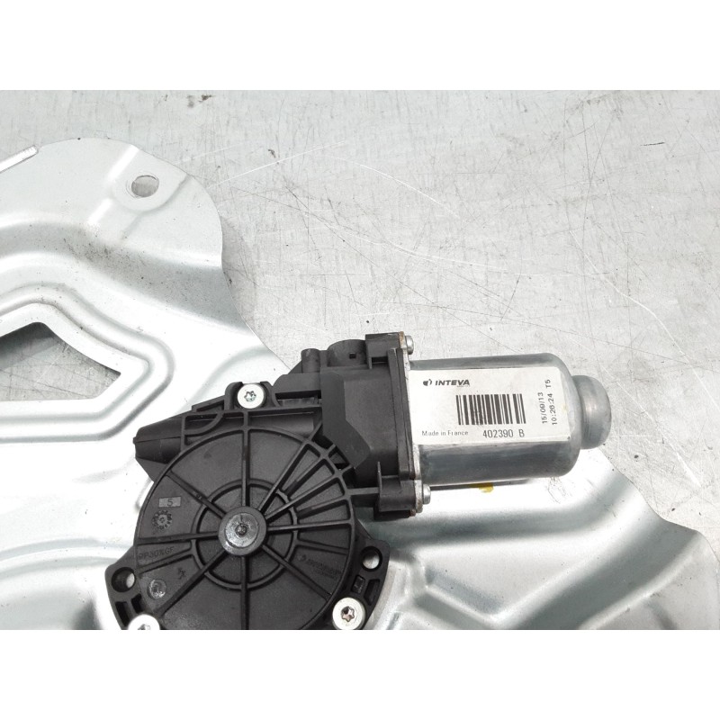 Recambio de elevalunas electrico delantero derecho para hyundai ix35 (lm, el, elh) 1.7 crdi referencia OEM IAM 402390B  