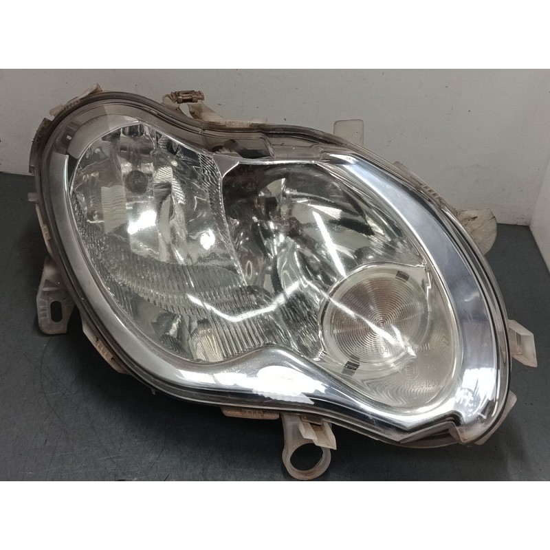 Recambio de faro derecho para smart fortwo coupé (450) 0.7 (450.352, 450.332) referencia OEM IAM 0301169202  