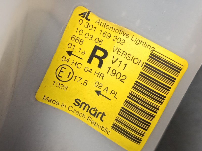 Recambio de faro derecho para smart fortwo coupé (450) 0.7 (450.352, 450.332) referencia OEM IAM 0301169202  