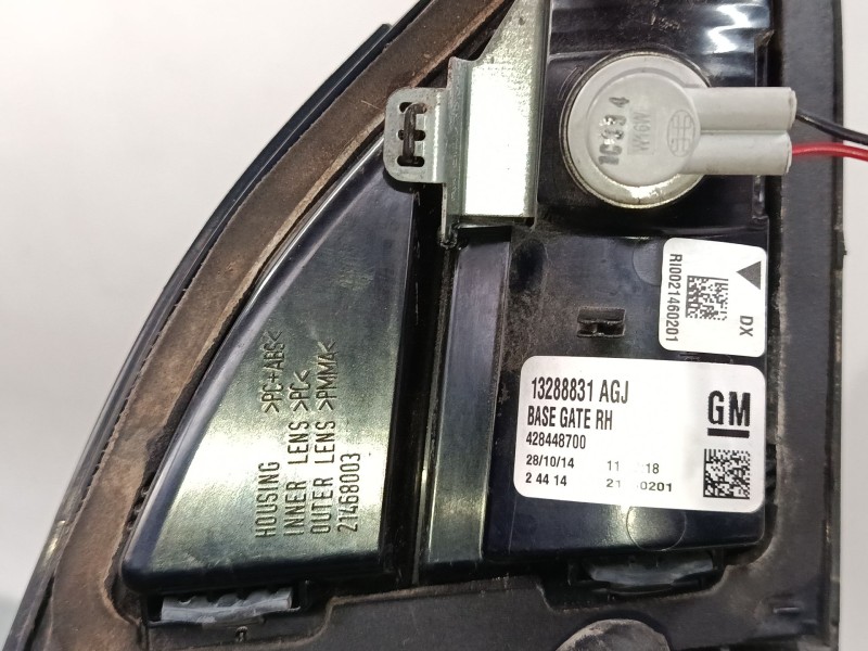 Recambio de piloto trasero porton derecho para opel zafira tourer c (p12) 2.0 cdti (75) referencia OEM IAM 13288831AGJ  