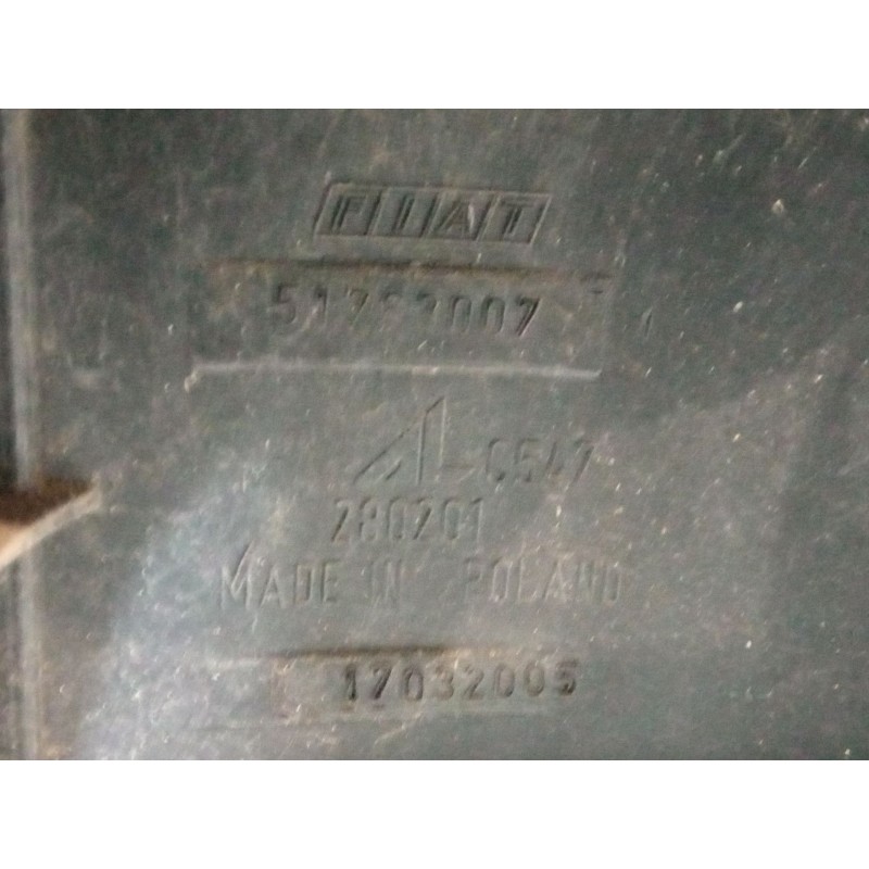 Recambio de piloto trasero izquierdo para fiat panda / panda classic (169_) 1.2 (169.axb11, 169.axb1a) referencia OEM IAM 517630